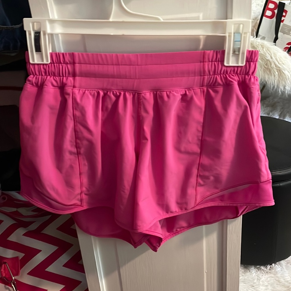 Lululemon Hotty Hot’s